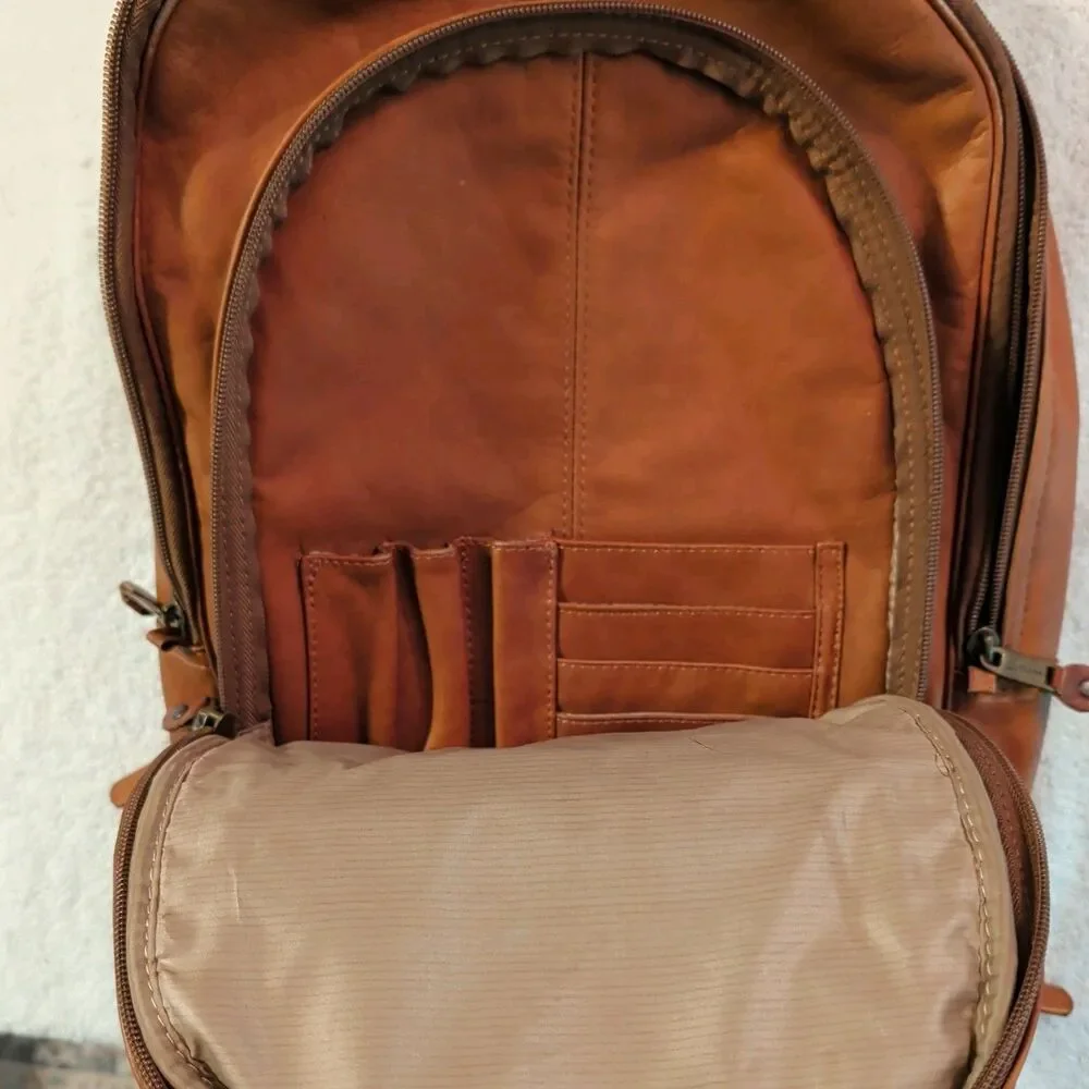 Dilana Design Collection Santa Fe Columbian Leather Backpack/Shoulder Bag